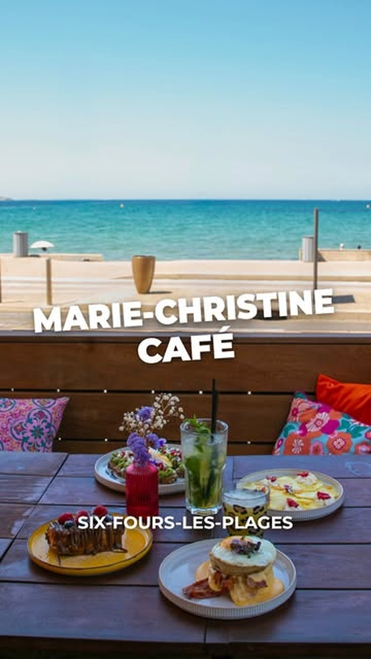 Vue sur mer depuis la terrasse de Marie-Christine Café à Six-Fours-les-Plages.