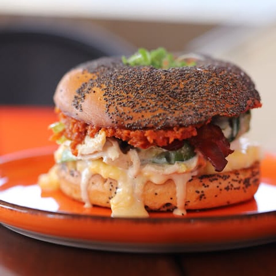 Bagel gourmand préparé chez Marie-Christine Café